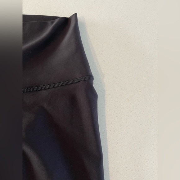 Old Navy Active Leggings - Picture 3 of 4